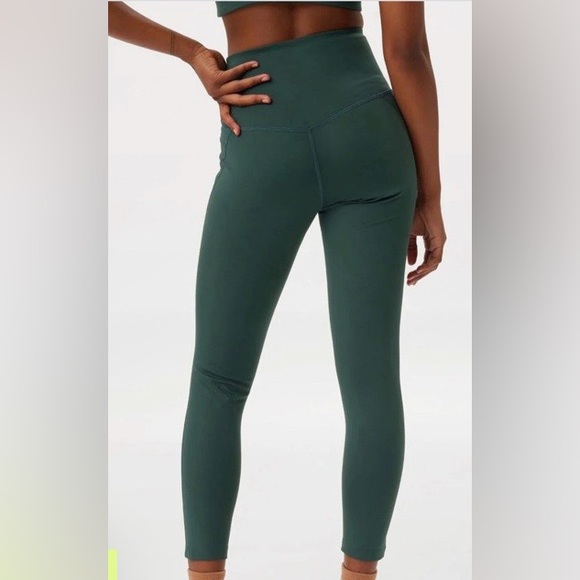 NWT Girlfriend Collective Compressive High Rise Legging size XS in color MOSS - Picture 4 of 9